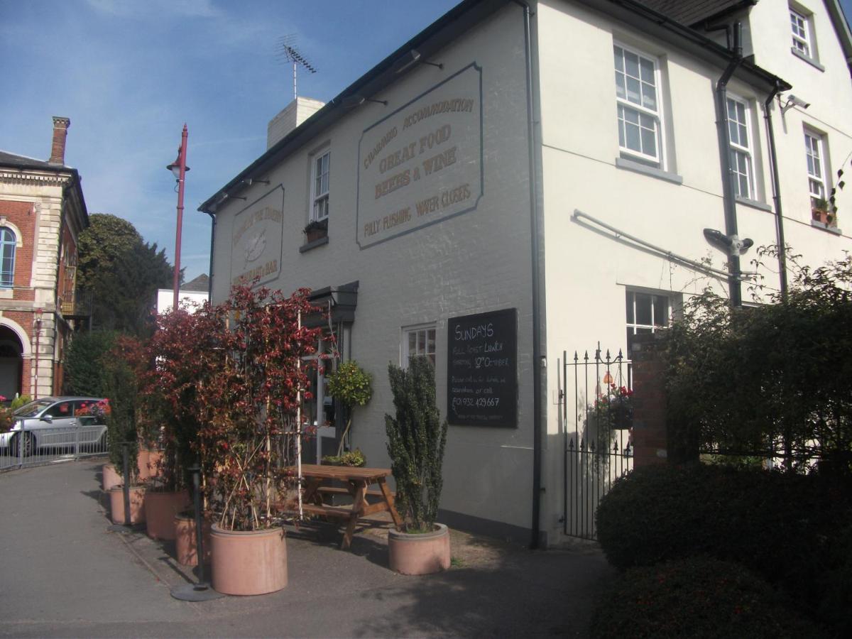 Thyme At The Tavern Chertsey Exterior foto
